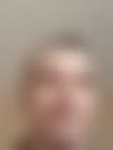 Chatter avec adrazus67362 et des hommes célibataires vers Montpellier