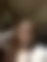 Chatter avec havia et des femmes célibataires vers Quimper