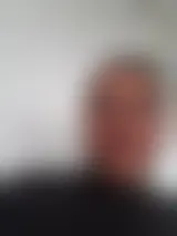 Chatter avec mimabiah977888026 et des hommes célibataires vers Clichy-sous-Bois