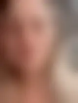 Chatter avec roxanne_tentation et des femmes célibataires vers Sanctus Mandetus