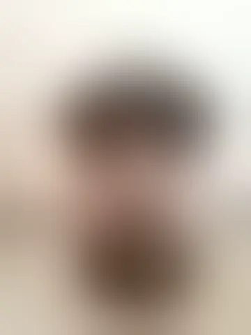 Chatter avec andrasius24640 et des hommes célibataires vers Paris