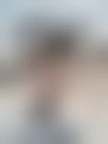 Chatter avec aroth100 et des hommes célibataires vers Paris