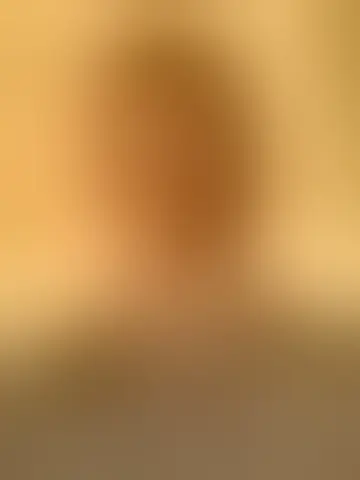 Chatter avec isaque8414 et des hommes célibataires vers Paris