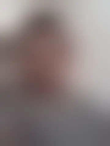 Discutez avec lea-12 et des hommes célibataires vers Paris