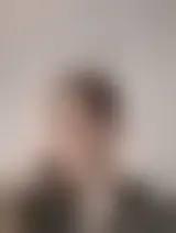 Chatter avec lola_la_trensgenre et des femmes célibataires vers La Murette